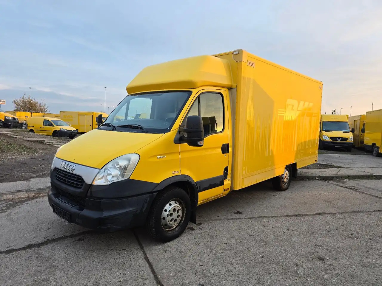 Iveco Daily/ Regalsystem/Luftfeder/1. Hand - Closed box van: picture 1 Iveco Daily/ Regalsystem/Luftfeder/1. Hand - Closed box van: picture 1