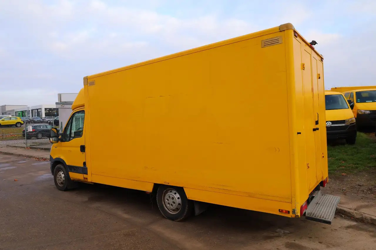 Iveco Daily/ Regalsystem/Luftfeder/1. Hand - Closed box van: picture 3 Iveco Daily/ Regalsystem/Luftfeder/1. Hand - Closed box van: picture 3