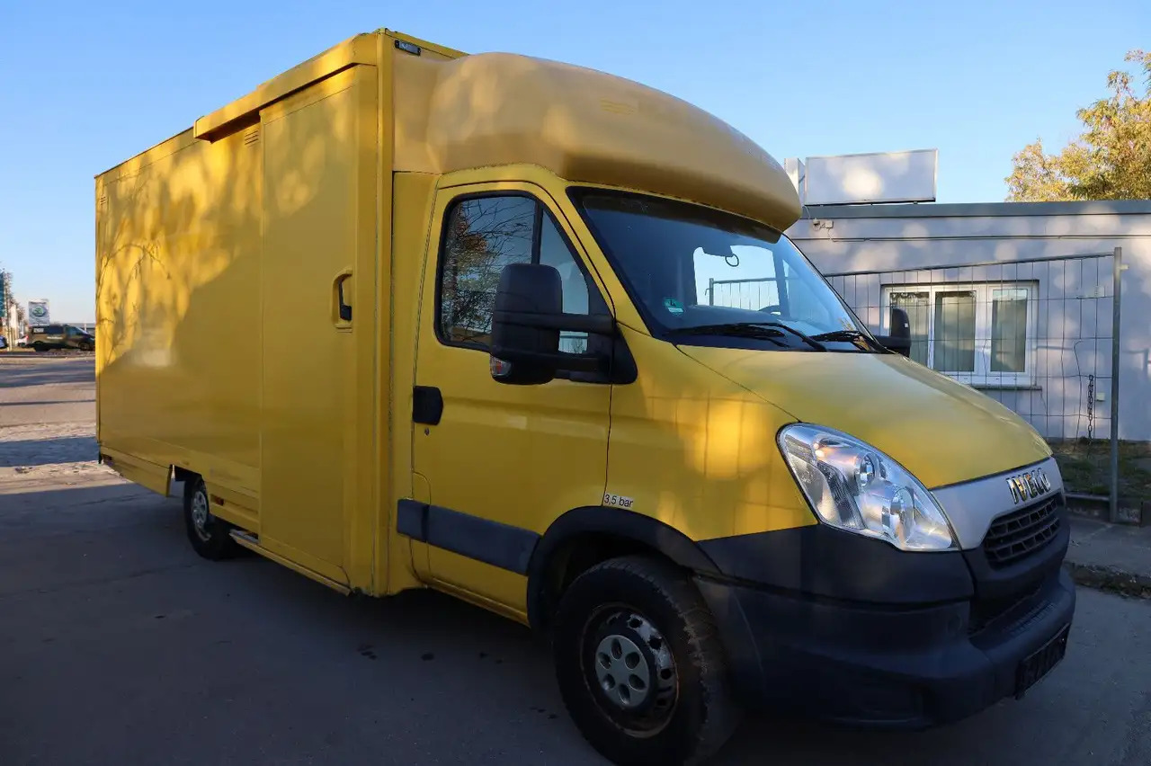 Iveco Daily/ Regalsystem/Luftfeder/1. Hand - Closed box van: picture 2 Iveco Daily/ Regalsystem/Luftfeder/1. Hand - Closed box van: picture 2
