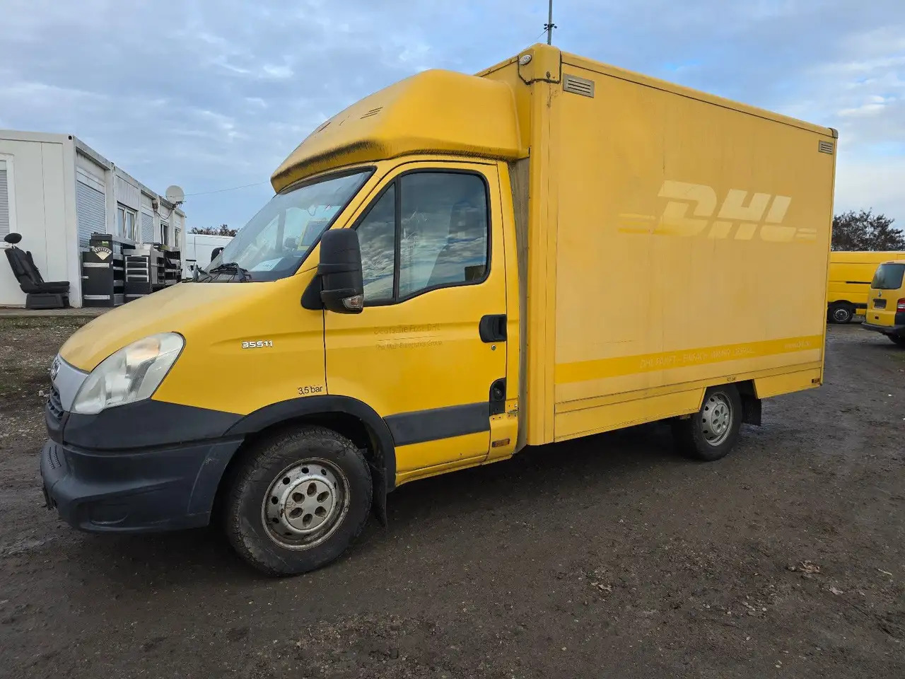 Iveco Daily/ Regalsystem/Luftfeder/KURZ/1. Hand - Closed box van: picture 2 Iveco Daily/ Regalsystem/Luftfeder/KURZ/1. Hand - Closed box van: picture 2