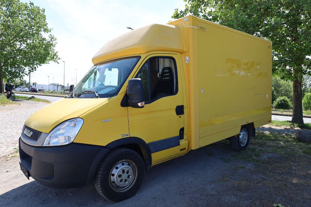 Iveco Daily/ Regalsystem/Luftfeder/KURZ - Closed box van: picture 2 Iveco Daily/ Regalsystem/Luftfeder/KURZ - Closed box van: picture 2