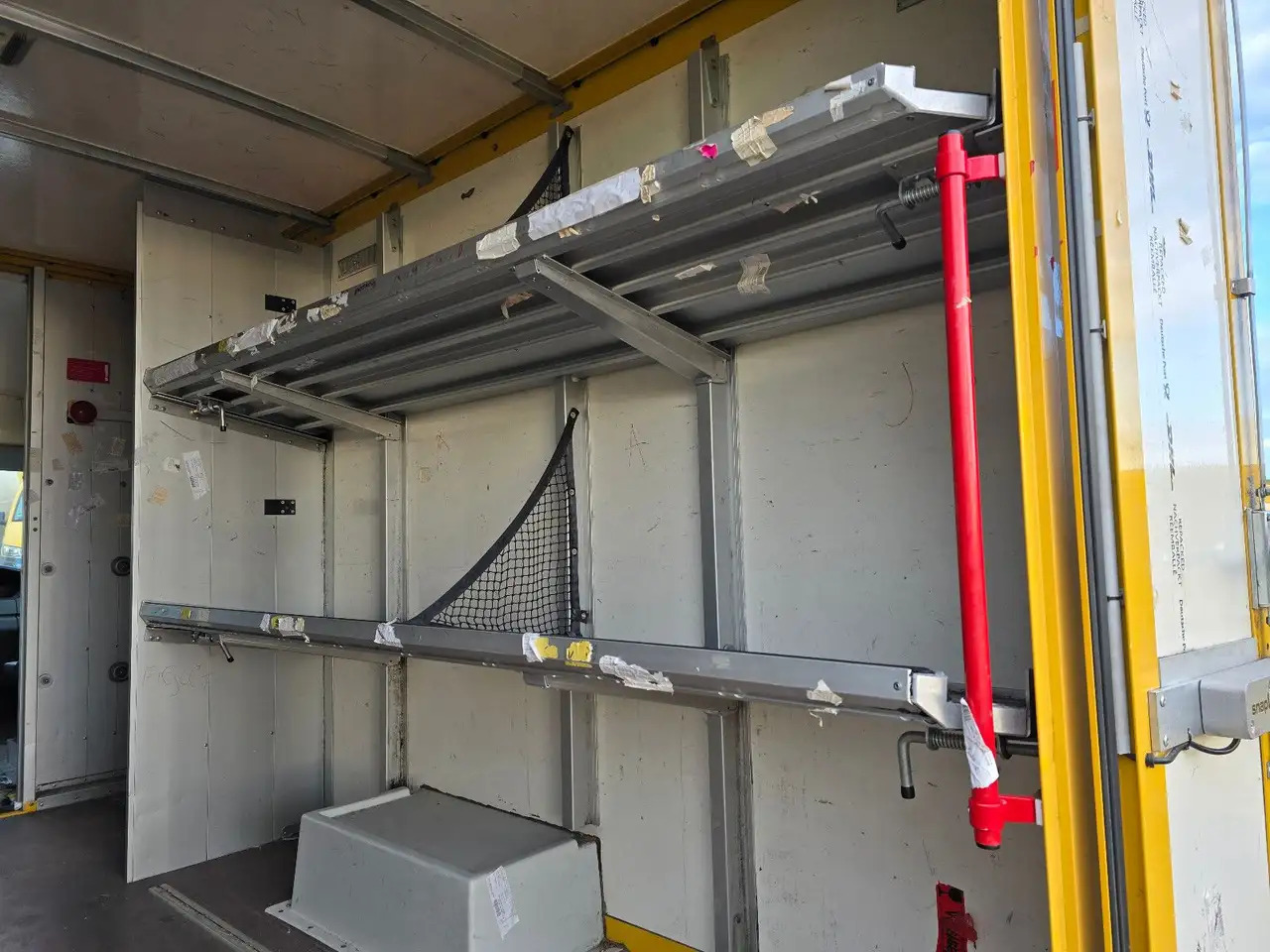 Car Iveco /Regalsystem/Luftfeder/KURZ/1. Hand: picture 9