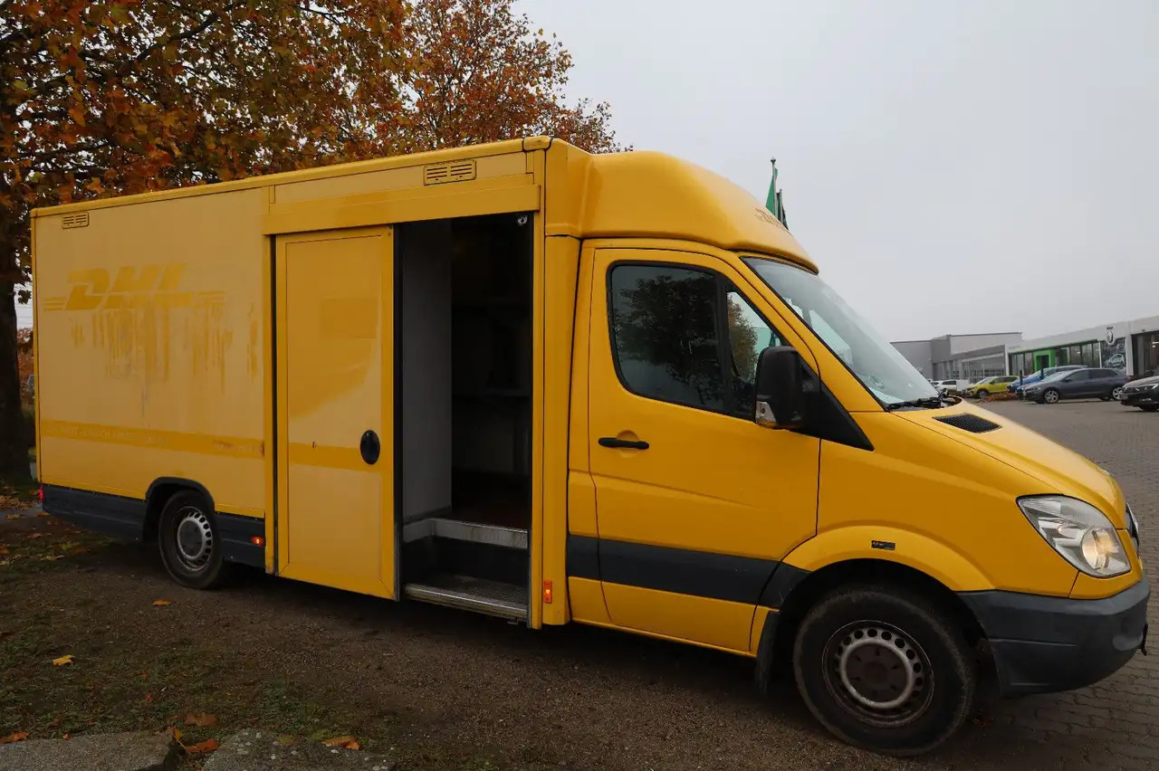 Mercedes-Benz Sprinter II Pritsche/ Koffer/Regalsystem - Closed box van: picture 5 Mercedes-Benz Sprinter II Pritsche/ Koffer/Regalsystem - Closed box van: picture 5