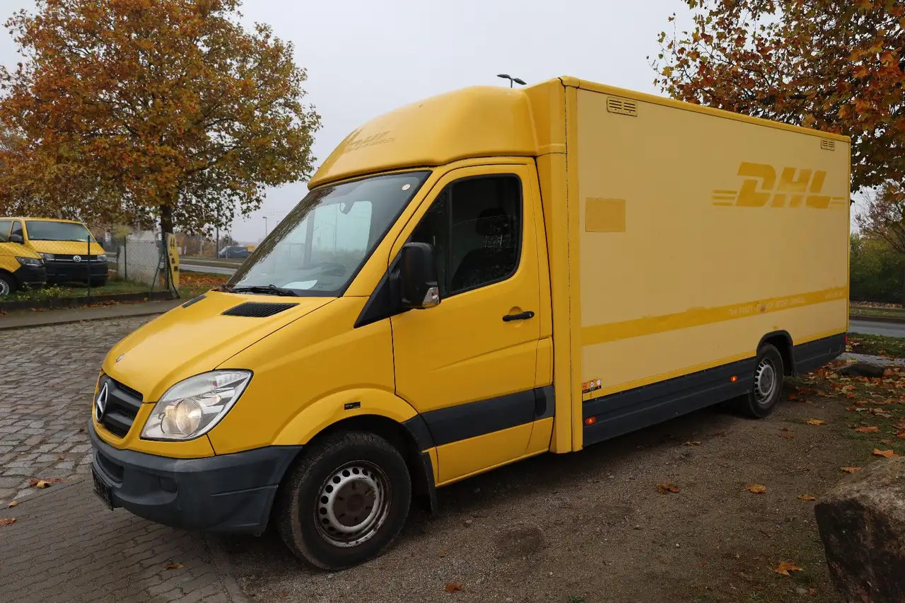 Mercedes-Benz Sprinter II Pritsche/ Koffer/Regalsystem - Closed box van: picture 2 Mercedes-Benz Sprinter II Pritsche/ Koffer/Regalsystem - Closed box van: picture 2