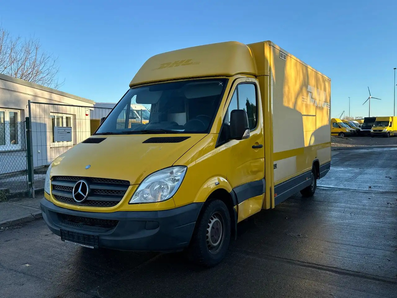Mercedes-Benz Sprinter II Pritsche/ Koffer/Regalsystem - Closed box van: picture 2 Mercedes-Benz Sprinter II Pritsche/ Koffer/Regalsystem - Closed box van: picture 2
