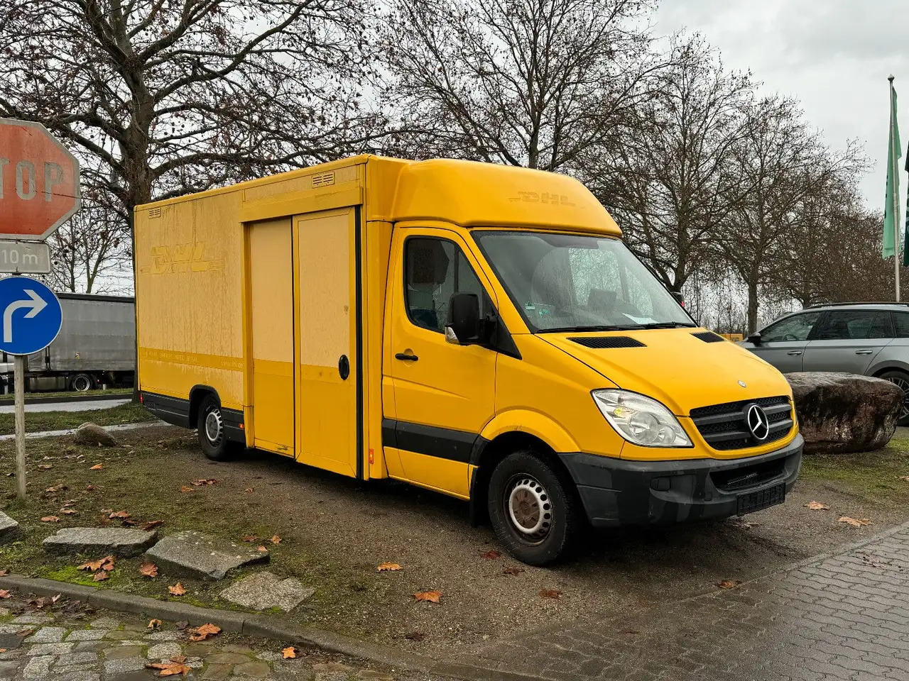 Mercedes-Benz Sprinter II Pritsche/ Koffer/Regalsystem - Closed box van: picture 2 Mercedes-Benz Sprinter II Pritsche/ Koffer/Regalsystem - Closed box van: picture 2