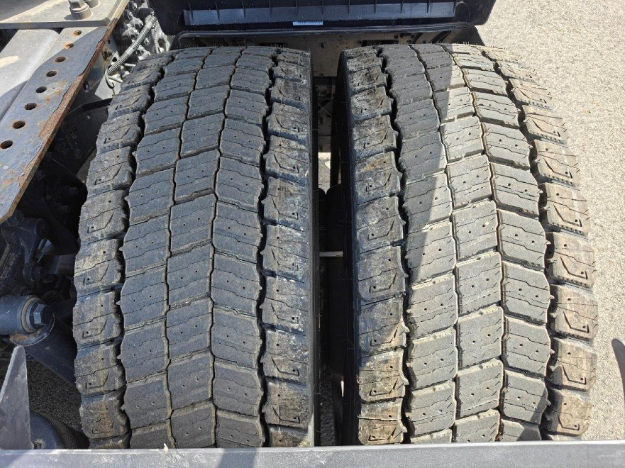 IVECO S-Way AS440S46T/P2LNG Euro6 Intarder Klima - Tractor unit: picture 3 IVECO S-Way AS440S46T/P2LNG Euro6 Intarder Klima - Tractor unit: picture 3