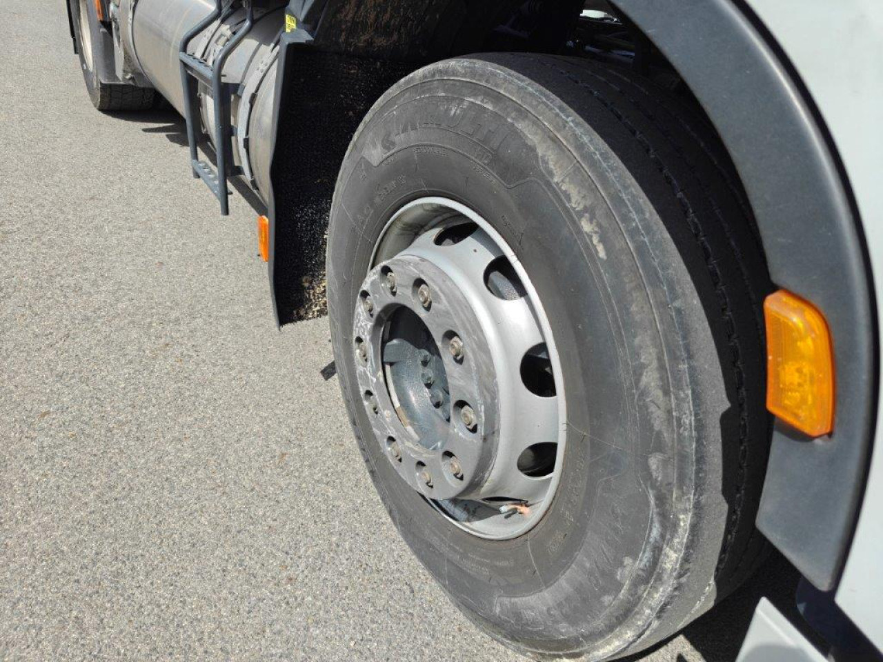 IVECO S-Way AS440S46T/P2LNG Euro6 Intarder Klima - Tractor unit: picture 3 IVECO S-Way AS440S46T/P2LNG Euro6 Intarder Klima - Tractor unit: picture 3