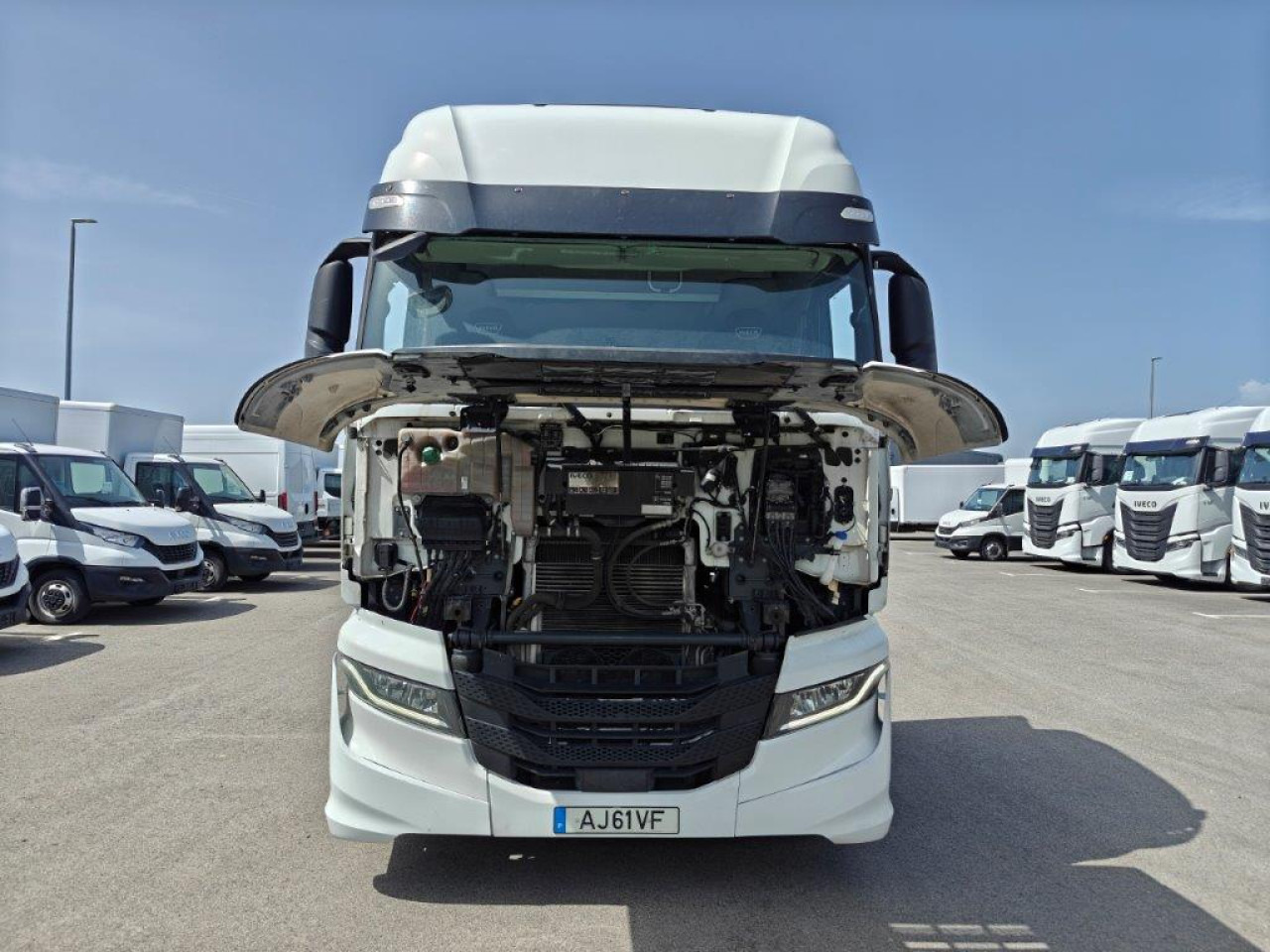IVECO S-Way AS440S46T/P2LNG Euro6 Intarder Klima - Tractor unit: picture 2 IVECO S-Way AS440S46T/P2LNG Euro6 Intarder Klima - Tractor unit: picture 2