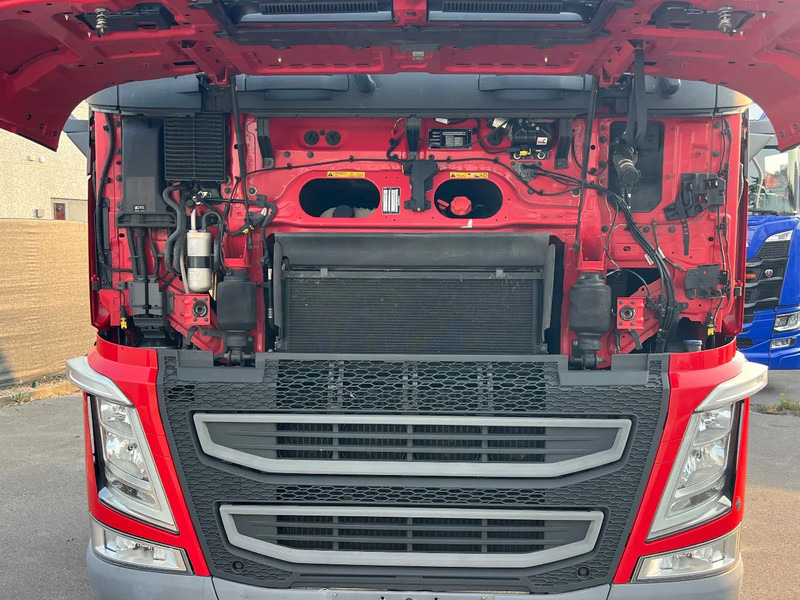 Volvo FH 420 Silo compressor+PTO POMP**368.000km**Belgian truck - Tractor unit: picture 3 Volvo FH 420 Silo compressor+PTO POMP**368.000km**Belgian truck - Tractor unit: picture 3