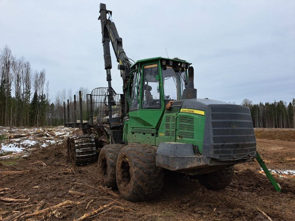 John Deere 1210 G - Forwarder: picture 2 John Deere 1210 G - Forwarder: picture 2