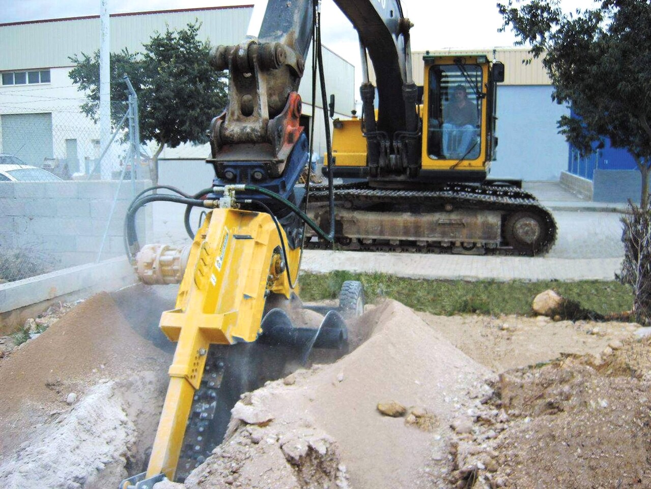 AME Chain Trencher - Attachment for Excavator: picture 2 AME Chain Trencher - Attachment for Excavator: picture 2