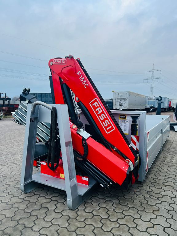 Abrollcontainer Container Kran Fassi F135 - Container transporter/ Swap body semi-trailer: picture 3 Abrollcontainer Container Kran Fassi F135 - Container transporter/ Swap body semi-trailer: picture 3