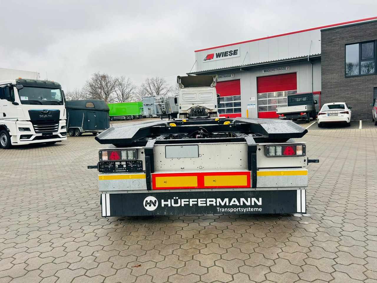Hüffermann HAR 20.70 LS Aussenrollen Anhänger Sofort Verfüg - Roll-off/ Skip trailer: picture 5 Hüffermann HAR 20.70 LS Aussenrollen Anhänger Sofort Verfüg - Roll-off/ Skip trailer: picture 5