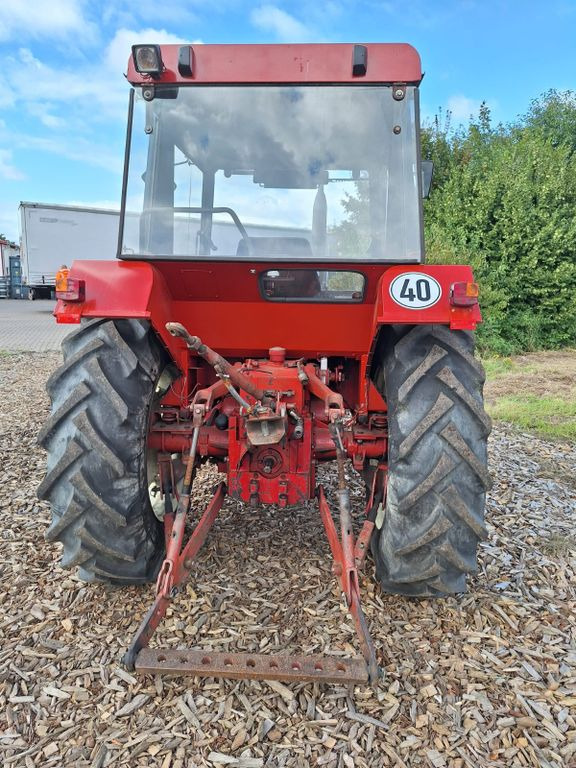 IHC 833 Allrad Kabine - Farm tractor: picture 5 IHC 833 Allrad Kabine - Farm tractor: picture 5