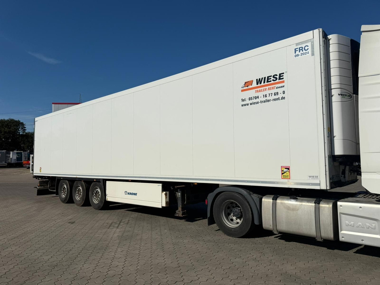 Krone SDR 27 Tiefkühl Auflieger Doppelstock Carrier - Closed box semi-trailer: picture 2 Krone SDR 27 Tiefkühl Auflieger Doppelstock Carrier - Closed box semi-trailer: picture 2