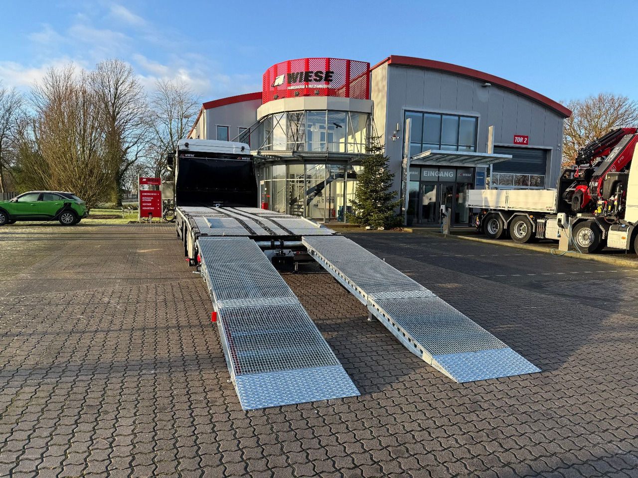 MAN Baumaschinen- Arbeitsbühnentransporter Rampen - Dropside/ Flatbed truck: picture 4 MAN Baumaschinen- Arbeitsbühnentransporter Rampen - Dropside/ Flatbed truck: picture 4