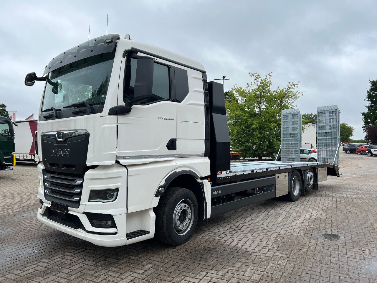 MAN Baumaschinen- Arbeitsbühnentransporter Rampen - Tow truck: picture 3 MAN Baumaschinen- Arbeitsbühnentransporter Rampen - Tow truck: picture 3