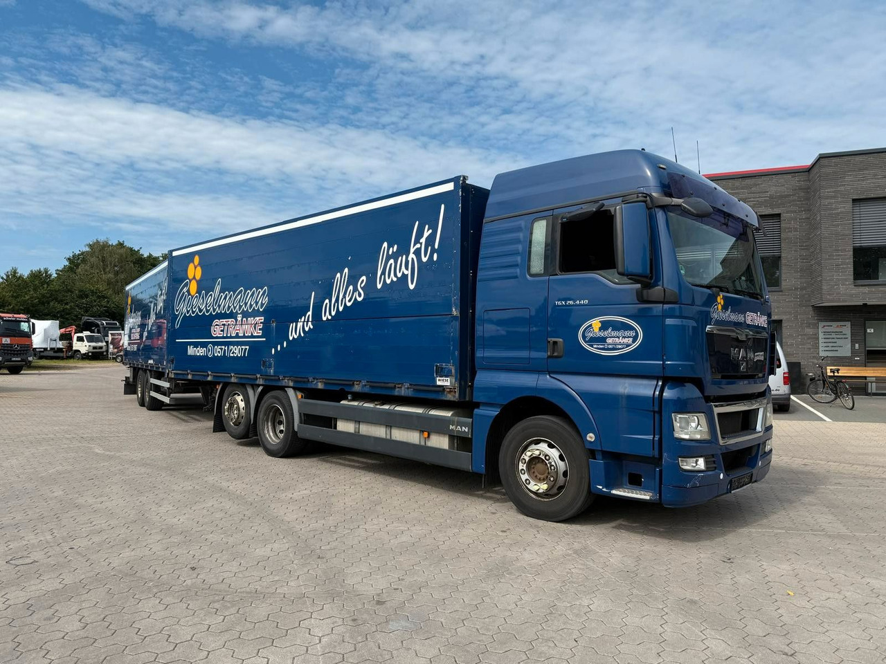 MAN TGA Schwenkwand-Getränkeaufbau incl. Anhänger - Beverage truck: picture 1 MAN TGA Schwenkwand-Getränkeaufbau incl. Anhänger - Beverage truck: picture 1