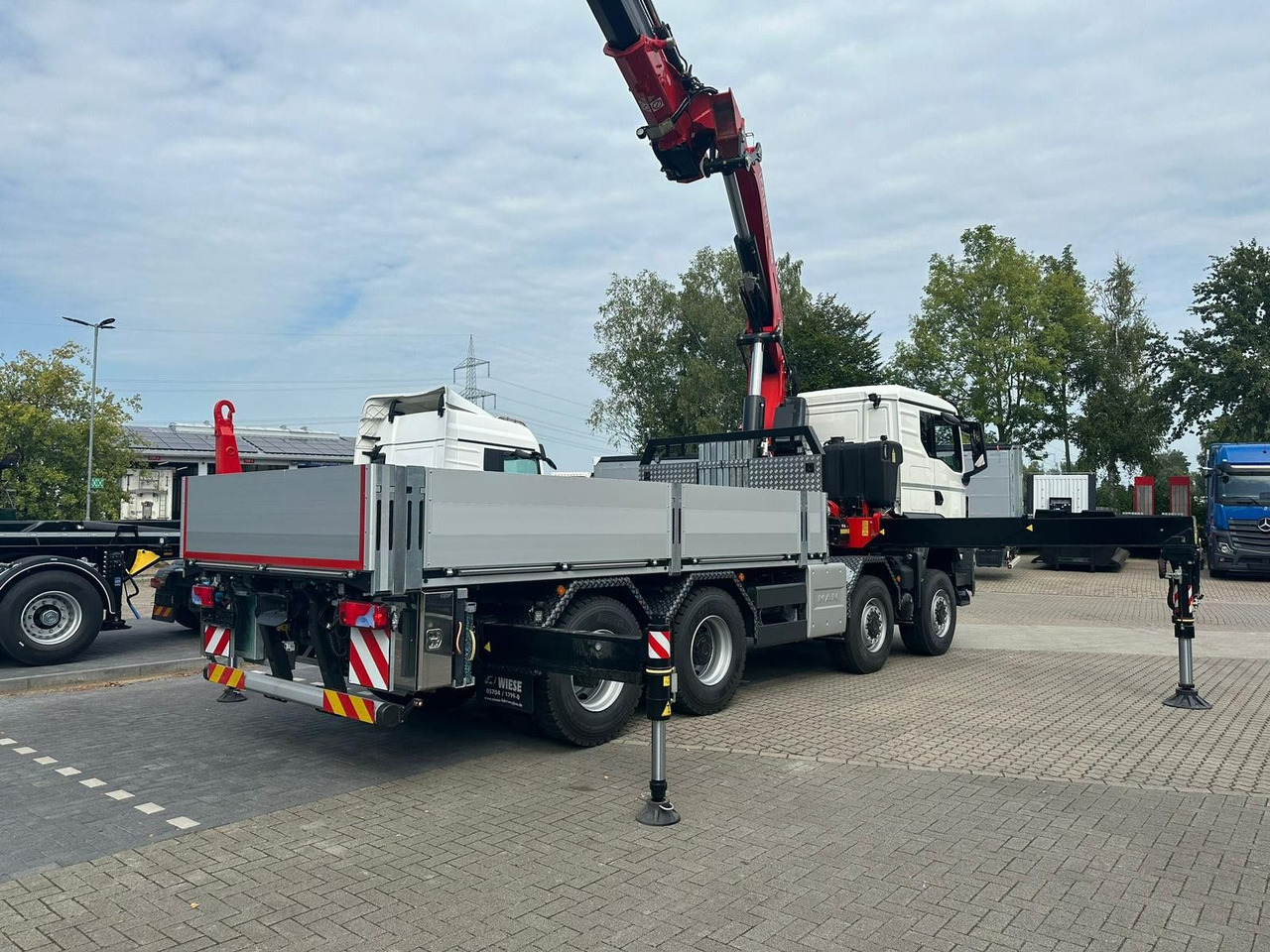 MAN TGS 41.520 8x8 mit Fassi Ladekran F710RA.2.26 - Crane truck: picture 3 MAN TGS 41.520 8x8 mit Fassi Ladekran F710RA.2.26 - Crane truck: picture 3