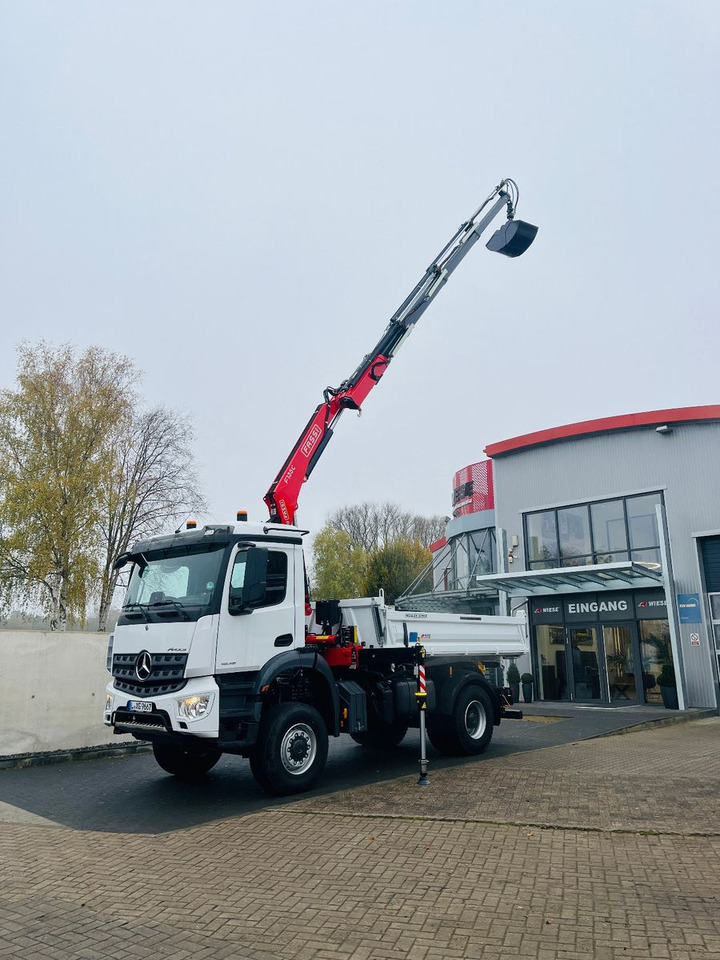 Mercedes-Benz Arocs 1835 4x4 Meiller Fassi F135 Kran Kipper - Tipper, Crane truck: picture 4 Mercedes-Benz Arocs 1835 4x4 Meiller Fassi F135 Kran Kipper - Tipper, Crane truck: picture 4