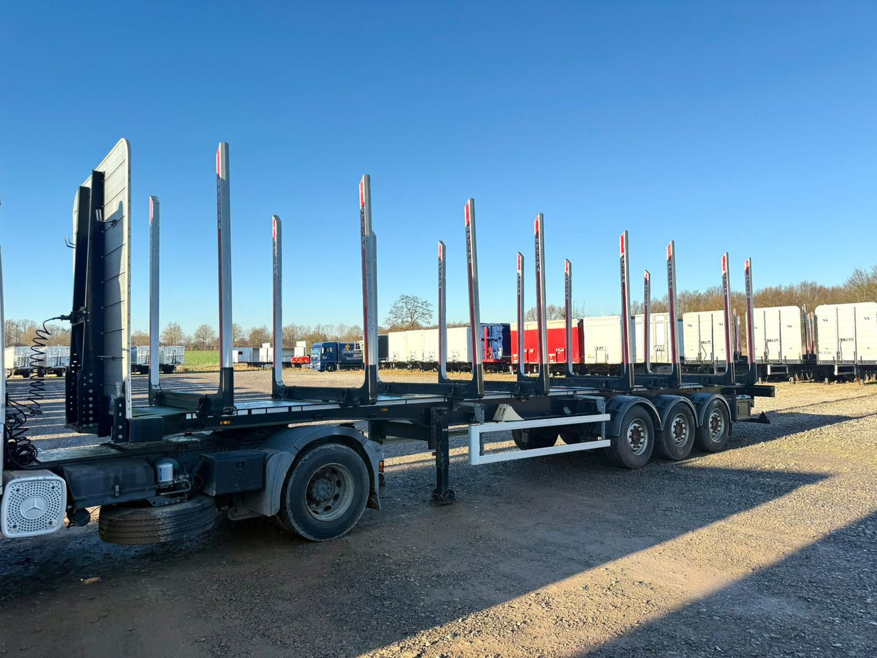 PAVIC Holzauflieger mit Schemel und Rungen - Timber semi-trailer: picture 1 PAVIC Holzauflieger mit Schemel und Rungen - Timber semi-trailer: picture 1