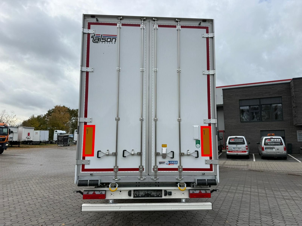 Closed box semi-trailer Talson TGG TAL 12/18 Mega Kofferauflieger Kleidung 99m³: picture 6 Closed box semi-trailer Talson TGG TAL 12/18 Mega Kofferauflieger Kleidung 99m³: picture 6