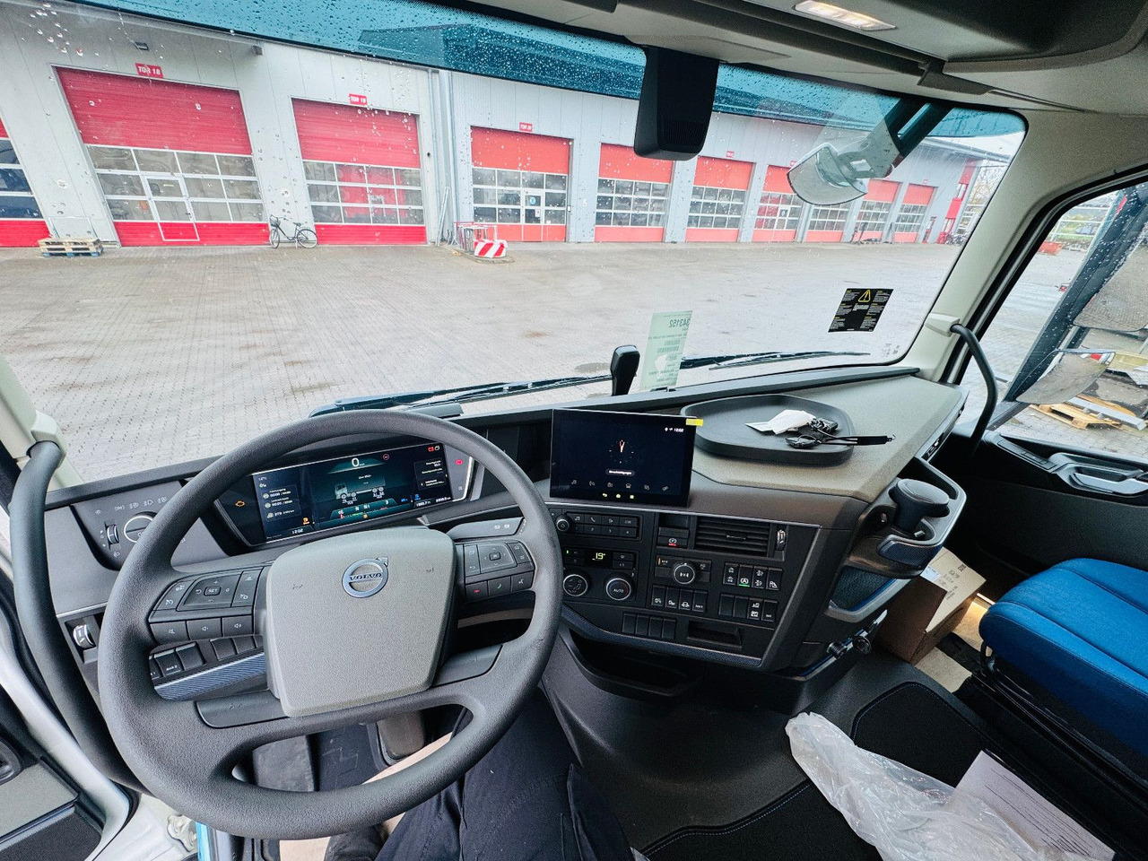 Volvo FH 500 8x4 Kran F710 RA2.27 Jib & Winde Sofort leasing Volvo FH 500 8x4 Kran F710 RA2.27 Jib & Winde Sofort: picture 8