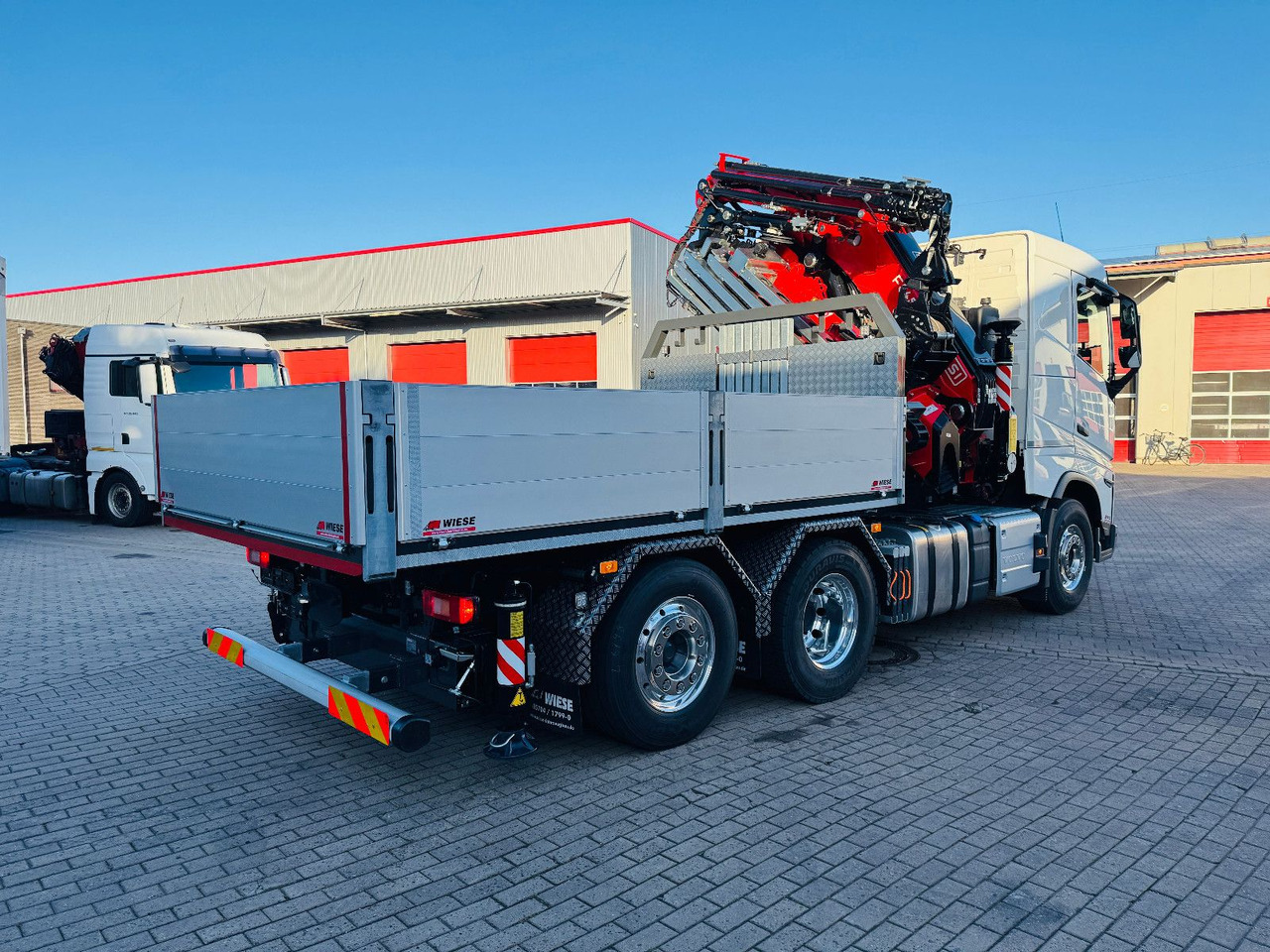 Volvo FH500 6x2 mit Fassi F545 2.27 JIB Winde sofort - Dropside/ Flatbed truck, Crane truck: picture 3 Volvo FH500 6x2 mit Fassi F545 2.27 JIB Winde sofort - Dropside/ Flatbed truck, Crane truck: picture 3