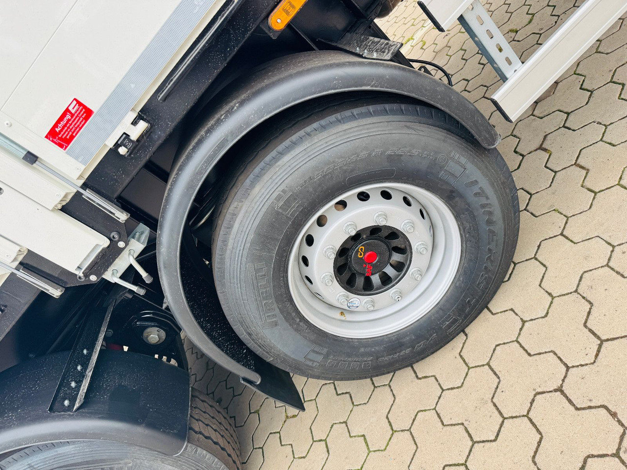 Wiese Baustoffauflieger - Heckkran Kran Fassi - Dropside/ Flatbed semi-trailer: picture 4 Wiese Baustoffauflieger - Heckkran Kran Fassi - Dropside/ Flatbed semi-trailer: picture 4