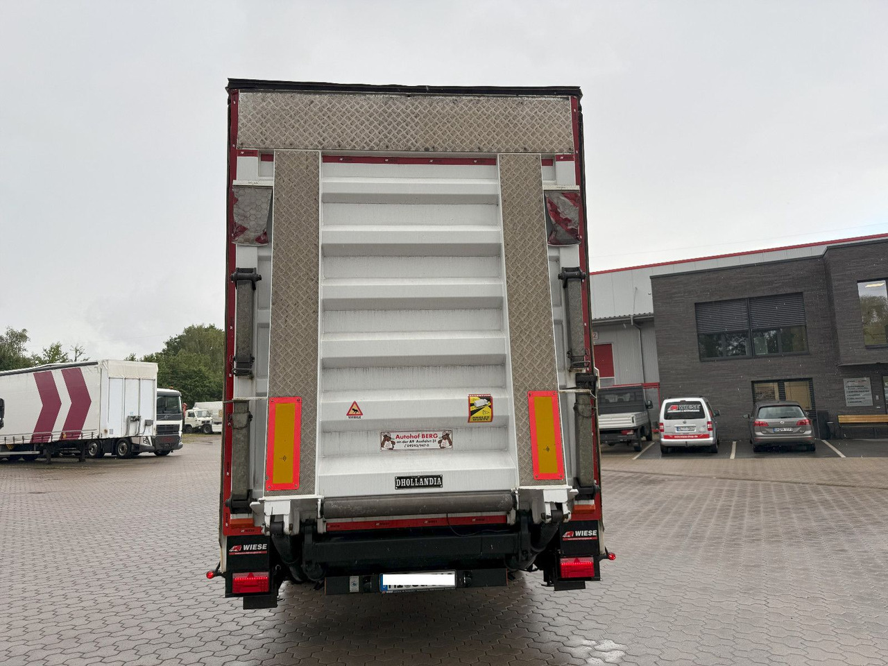 Wiese Mega Schiebeplane mit Dhollandia Rampe 9t - Low loader semi-trailer: picture 5 Wiese Mega Schiebeplane mit Dhollandia Rampe 9t - Low loader semi-trailer: picture 5