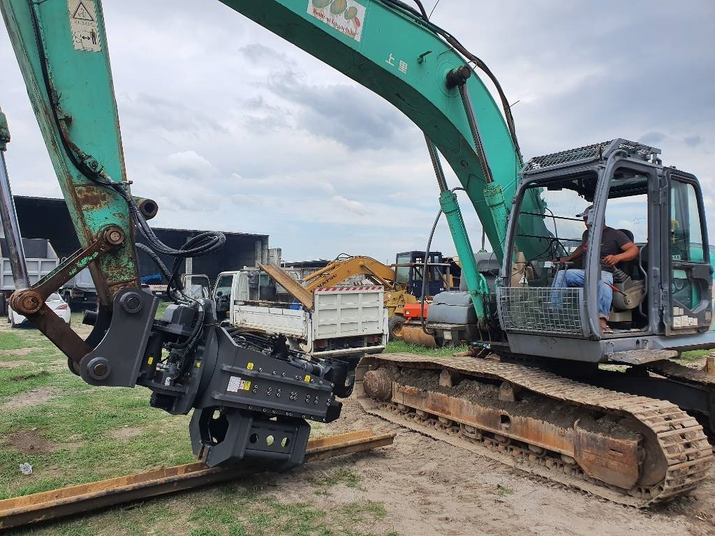 AJCE AVH30ST Vibro Hammer Sheet Pile Driver - Pile driver, Attachment: picture 3 AJCE AVH30ST Vibro Hammer Sheet Pile Driver - Pile driver, Attachment: picture 3