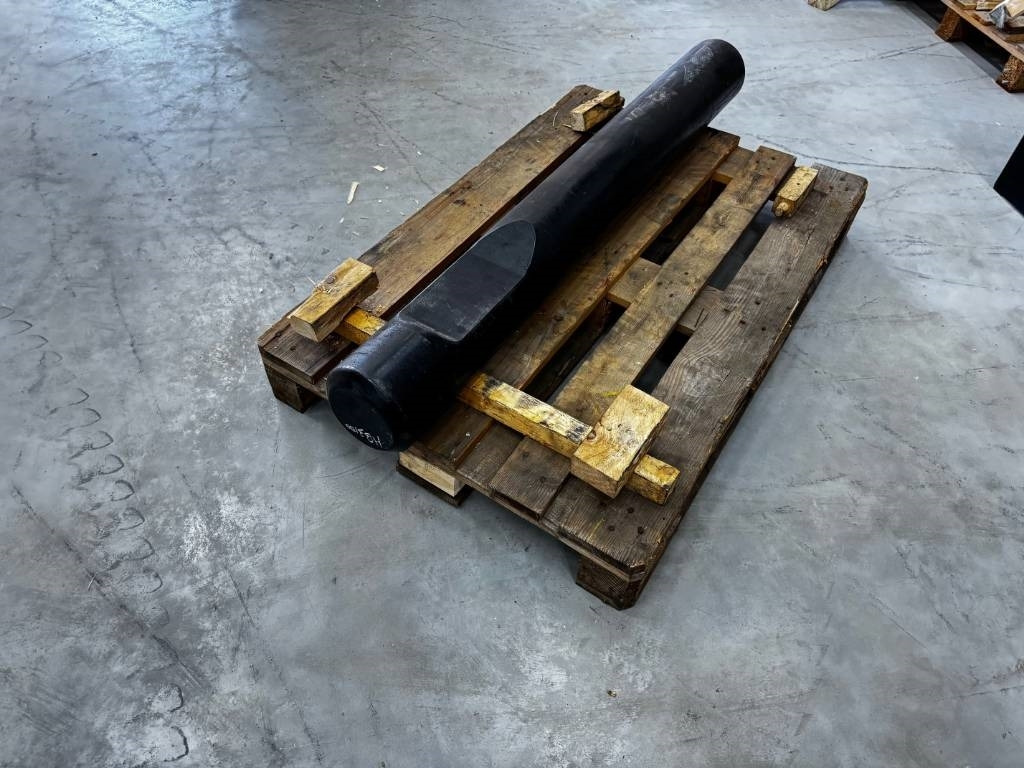 Epiroc Atlas Copco HB3100 HB3000 Blunt Tool Stampfmeißel - Hydraulic hammer for Construction machinery: picture 1 Epiroc Atlas Copco HB3100 HB3000 Blunt Tool Stampfmeißel - Hydraulic hammer for Construction machinery: picture 1