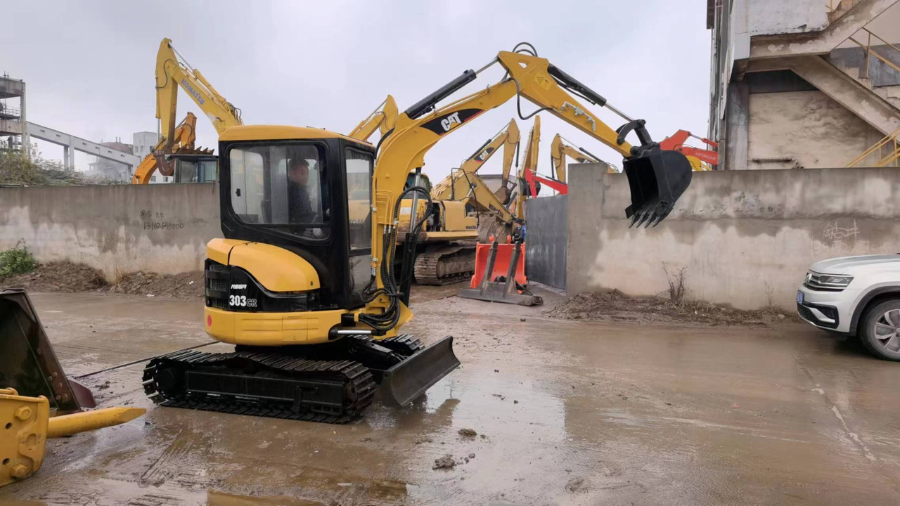 CATERPILLAR 304CR - Mini excavator: picture 3 CATERPILLAR 304CR - Mini excavator: picture 3