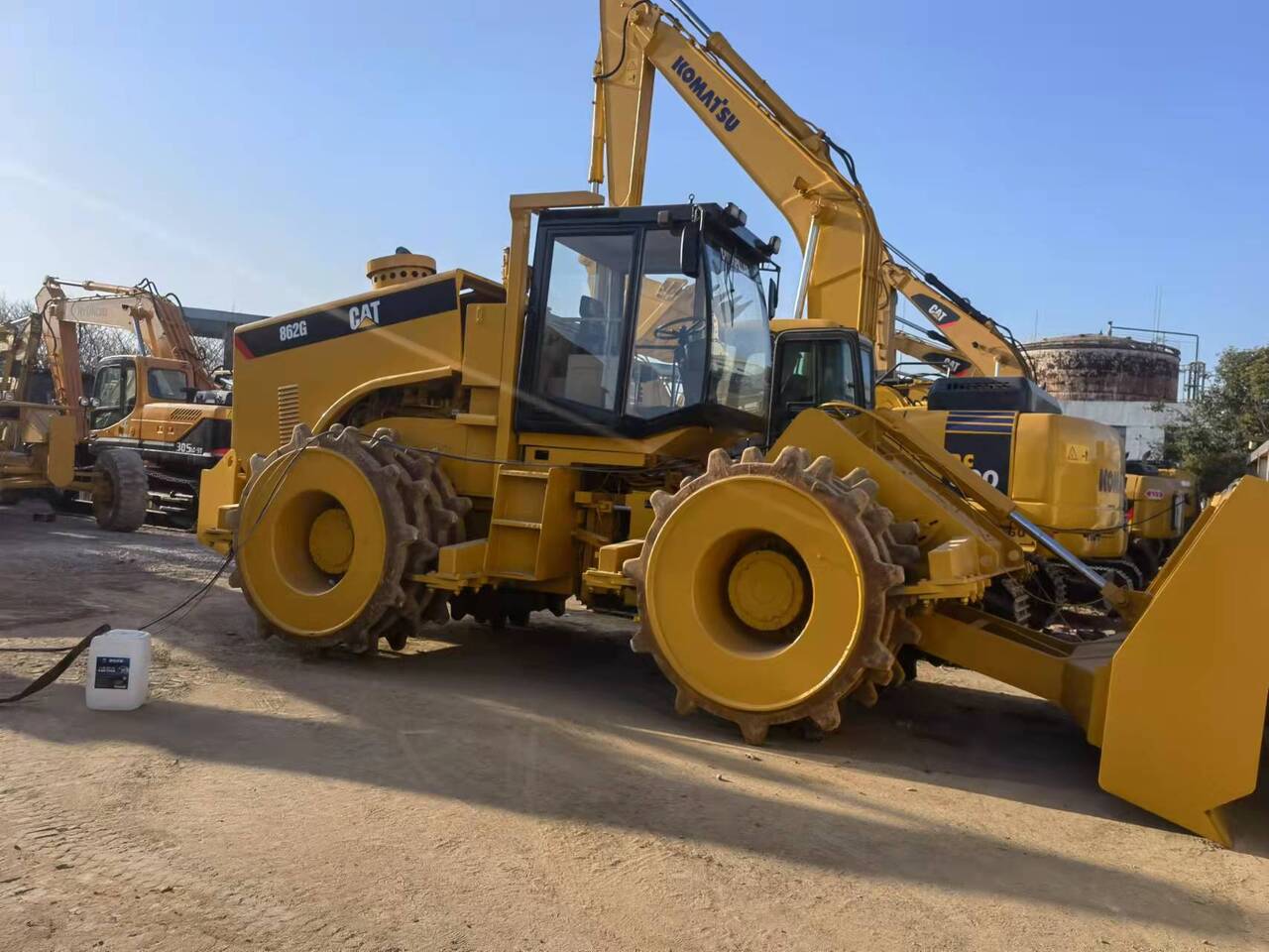 CATERPILLAR 826G - Compact track loader: picture 2 CATERPILLAR 826G - Compact track loader: picture 2