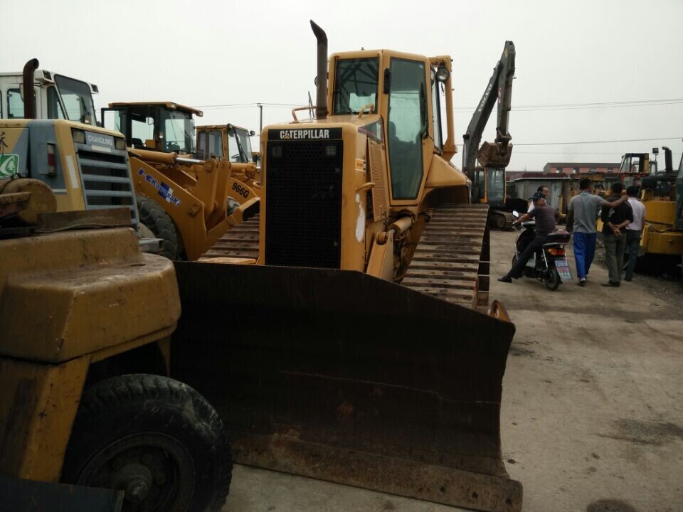 CATERPILLAR D5N - Bulldozer: picture 2 CATERPILLAR D5N - Bulldozer: picture 2