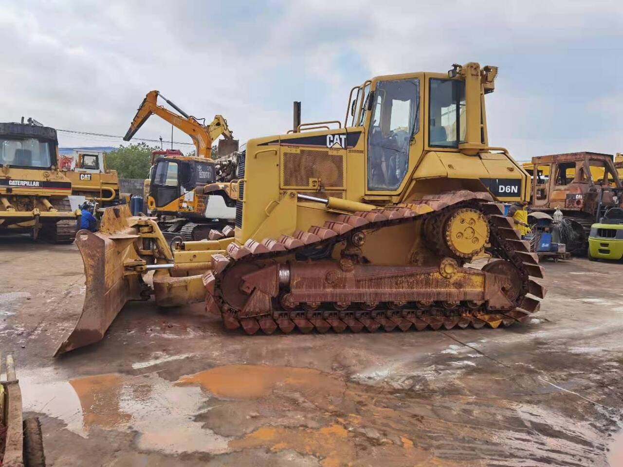CATERPILLAR D6N - Bulldozer: picture 1 CATERPILLAR D6N - Bulldozer: picture 1