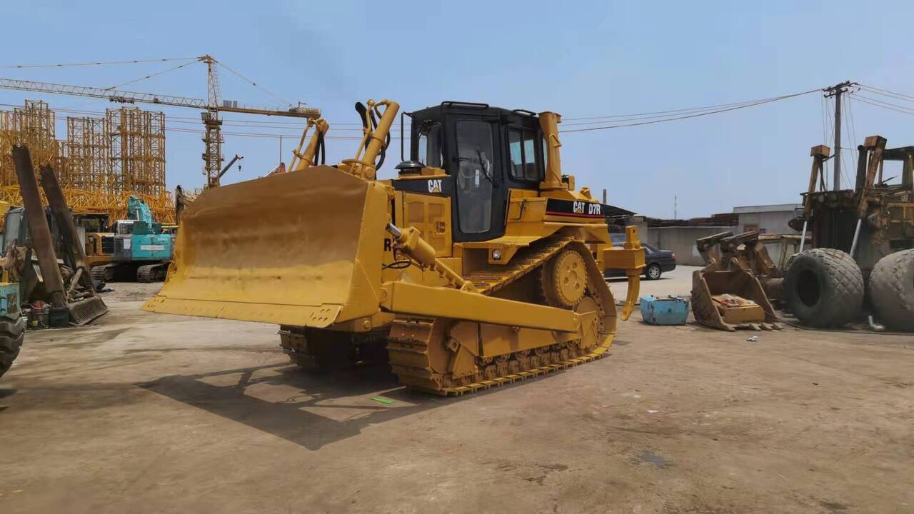 CATERPILLAR D7R - Bulldozer: picture 1 CATERPILLAR D7R - Bulldozer: picture 1