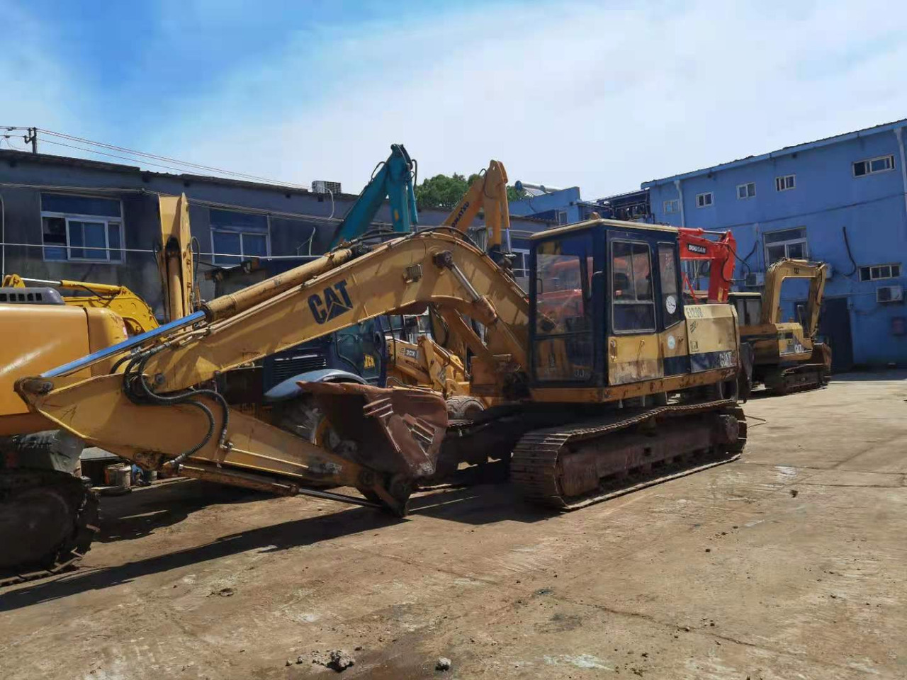 CATERPILLAR E120B - Excavator: picture 2 CATERPILLAR E120B - Excavator: picture 2