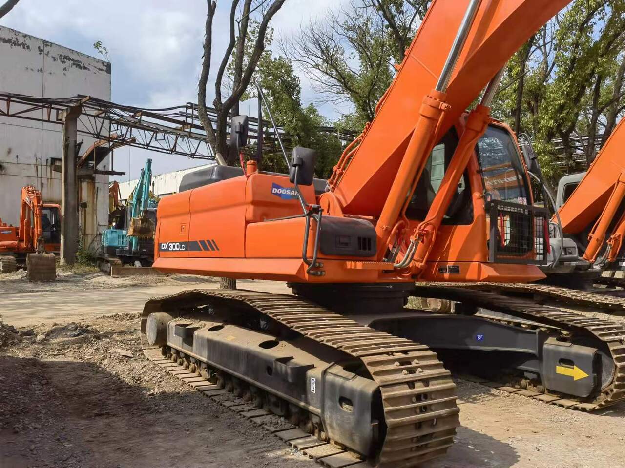 DOOSAN DX300 - Crawler excavator: picture 2 DOOSAN DX300 - Crawler excavator: picture 2