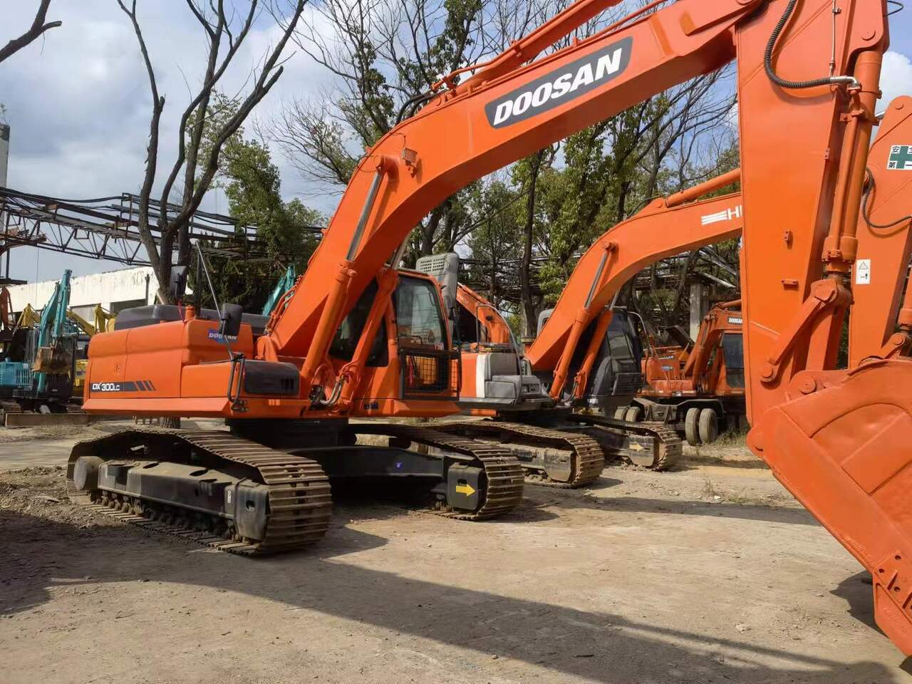 DOOSAN DX300 - Crawler excavator: picture 4 DOOSAN DX300 - Crawler excavator: picture 4