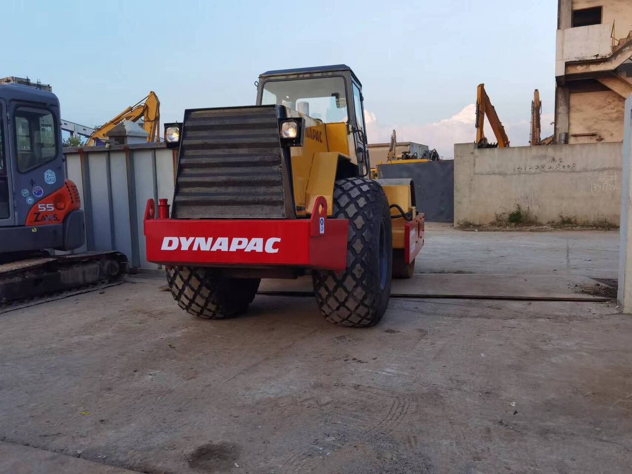 DYNAPAC CA301D-roller - Roller: picture 3 DYNAPAC CA301D-roller - Roller: picture 3