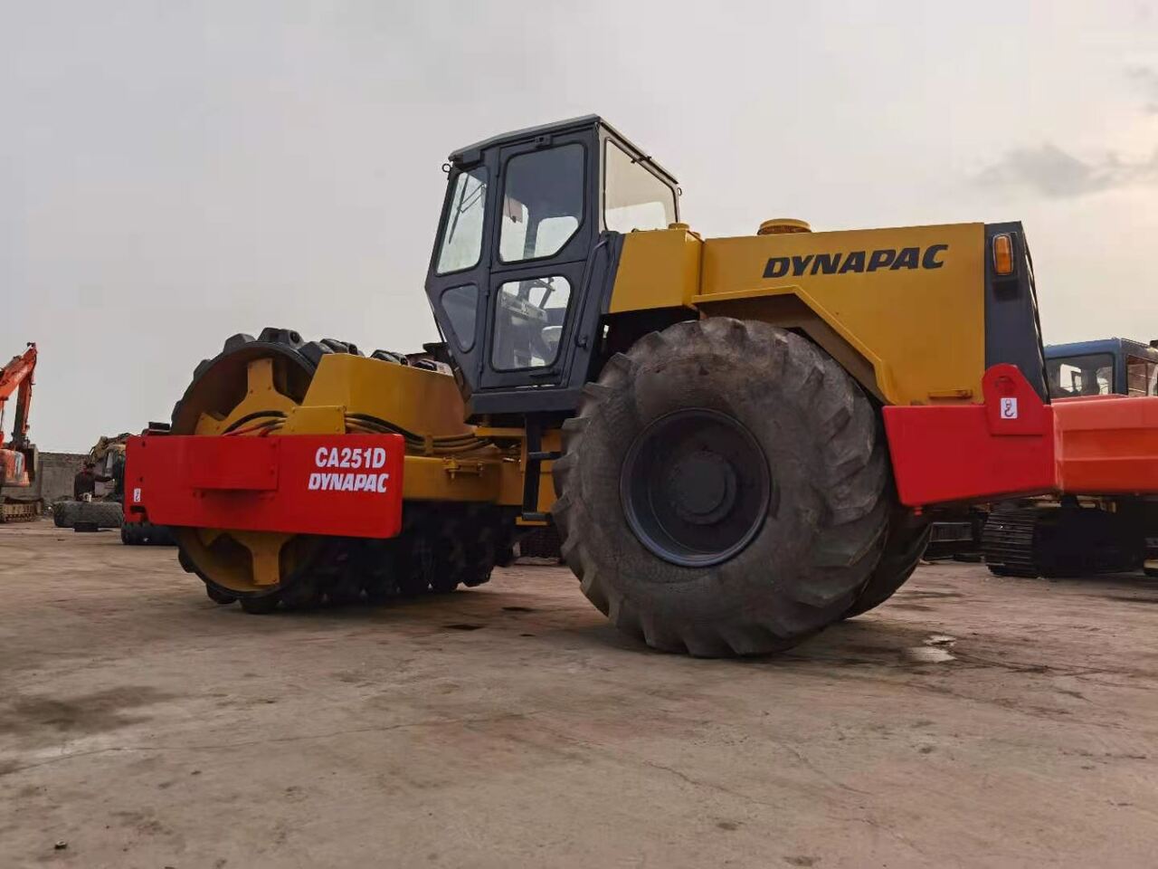 Dynapac CA251D - Roller: picture 3 Dynapac CA251D - Roller: picture 3
