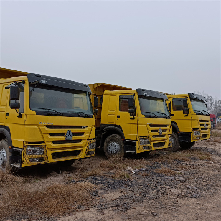 HOWO HOWO 6x4-375 Tipper-Yellow - Tipper: picture 1 HOWO HOWO 6x4-375 Tipper-Yellow - Tipper: picture 1