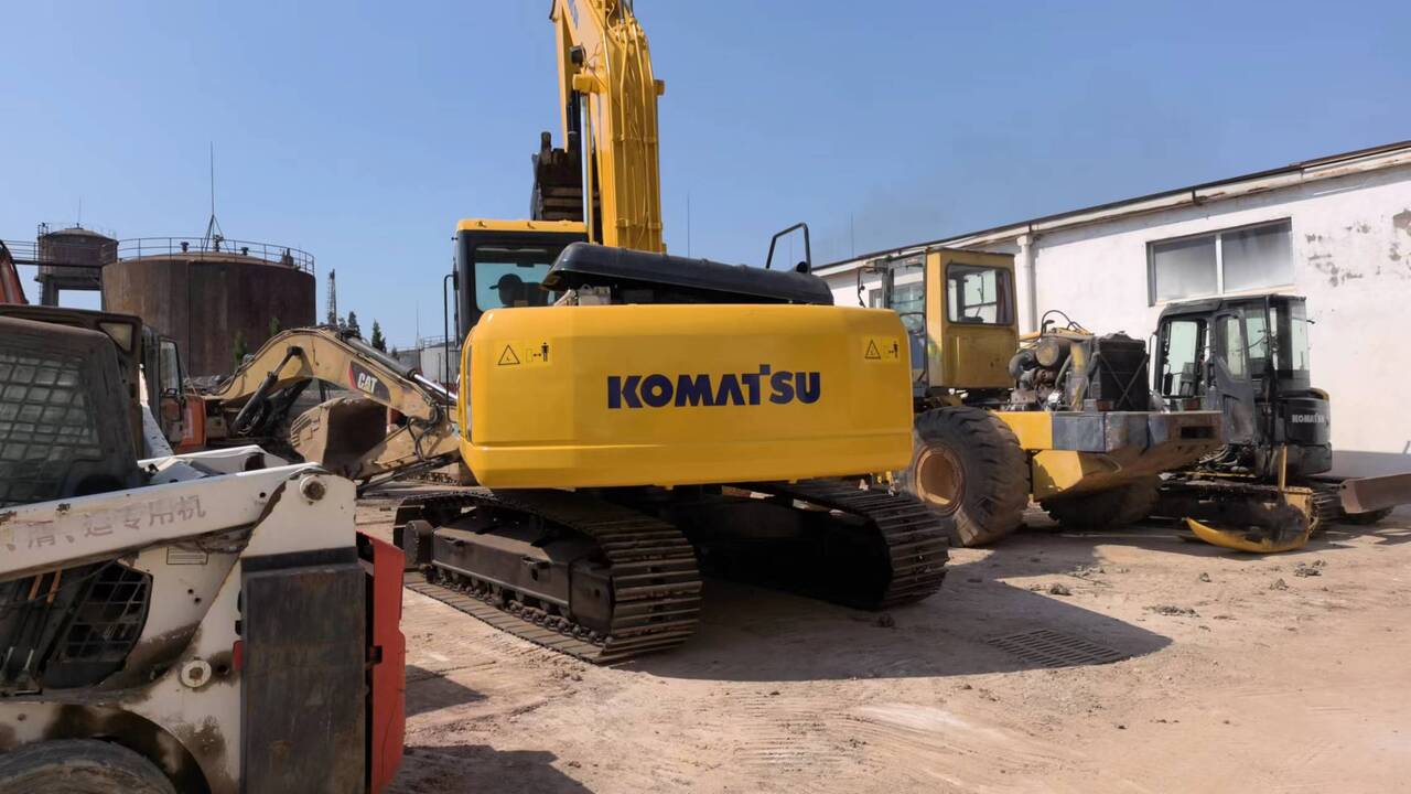 KOMATSU PC200-7 - Crawler excavator: picture 5 KOMATSU PC200-7 - Crawler excavator: picture 5