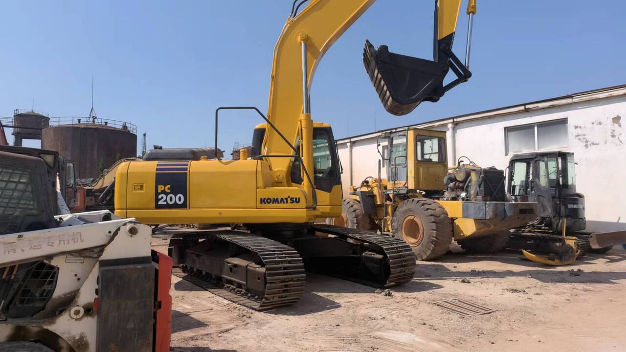 KOMATSU PC200-7 - Crawler excavator: picture 1 KOMATSU PC200-7 - Crawler excavator: picture 1