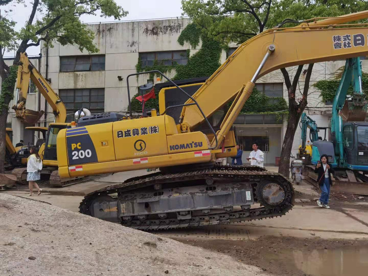 Crawler excavator KOMATSU PC200-8: picture 6 Crawler excavator KOMATSU PC200-8: picture 6