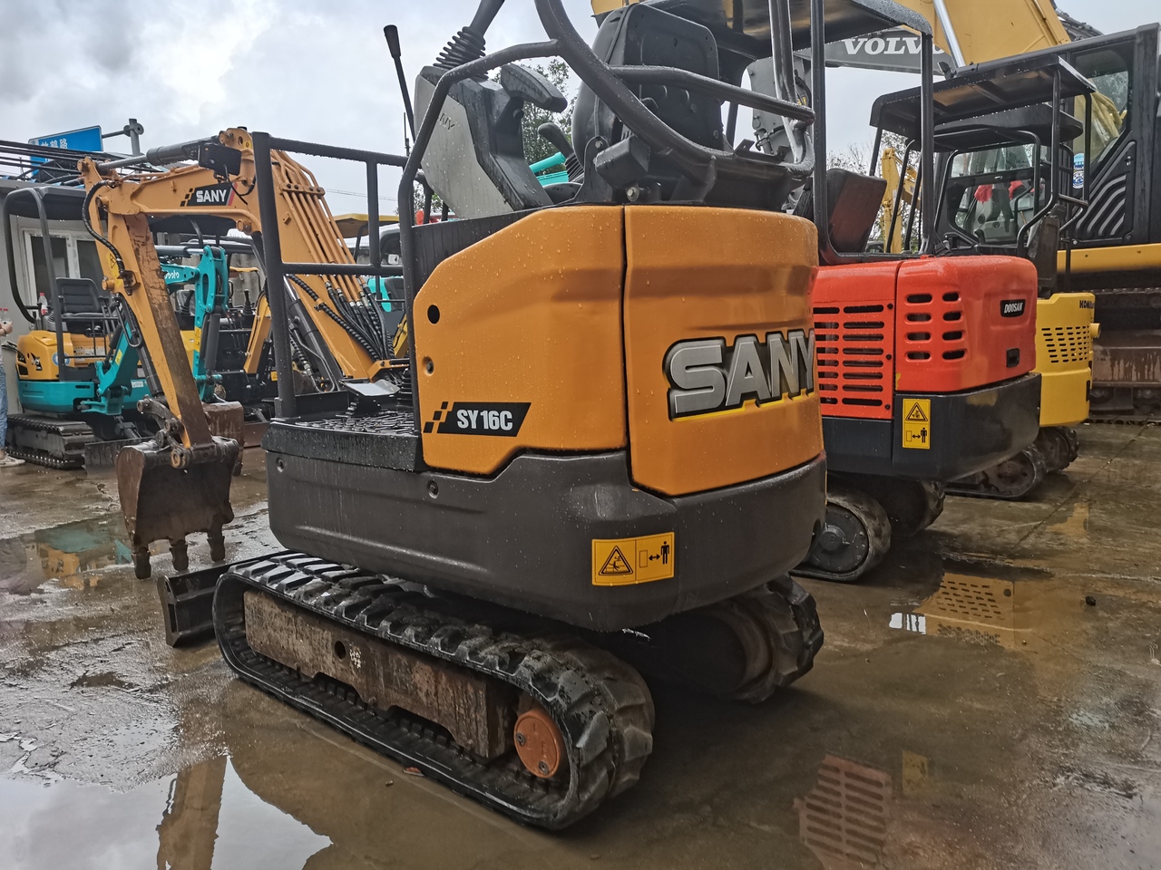 SANY SY16C - Mini excavator: picture 5 SANY SY16C - Mini excavator: picture 5