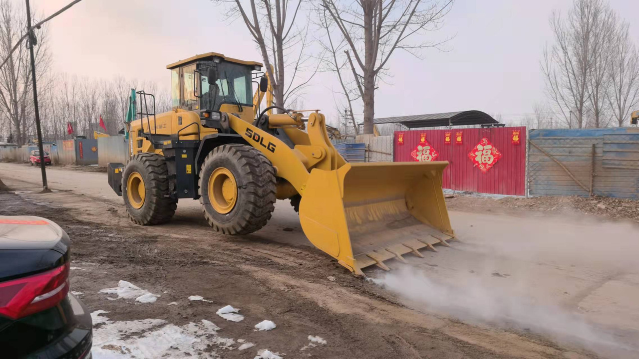 SDLG LG955F - Wheel loader: picture 1 SDLG LG955F - Wheel loader: picture 1