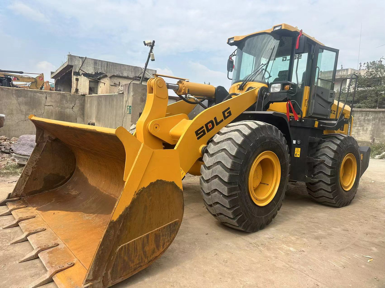 SDLG LG956F - Crawler excavator: picture 2 SDLG LG956F - Crawler excavator: picture 2
